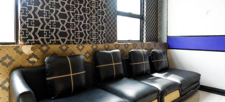 红多兹酒店-近哈比比艾农纪念碑(RedDoorz Near Monumen Habibi Ainun)图片