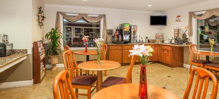 贝克斯菲尔德-中心速8酒店(Super 8 by Wyndham Bakersfield/Central)图片