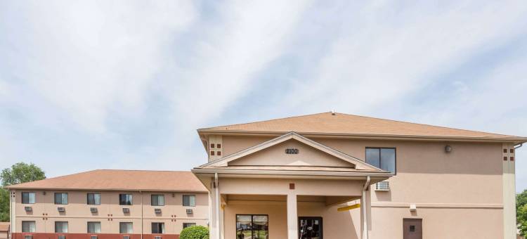 罗克福尔斯-施特林地区速8酒店(Super 8 by Wyndham Rock Falls Sterling Area)图片