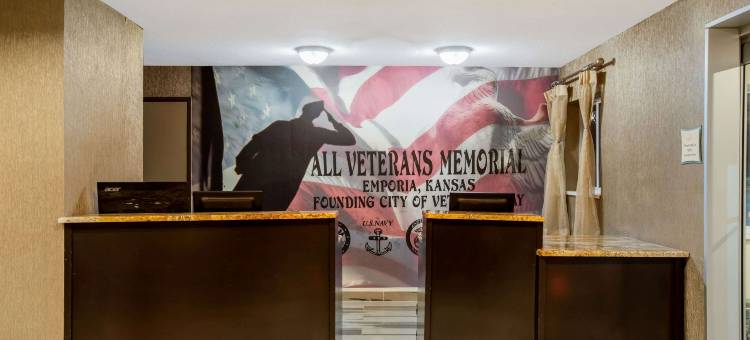 恩波里亚拉昆塔温德姆套房酒店(La Quinta Inn & Suites by Wyndham Emporia)图片