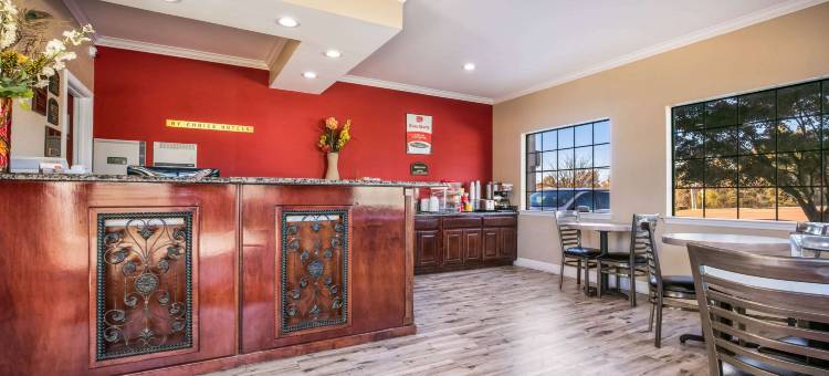 伊克诺套房酒店(Econo Lodge Inn & Suites)图片