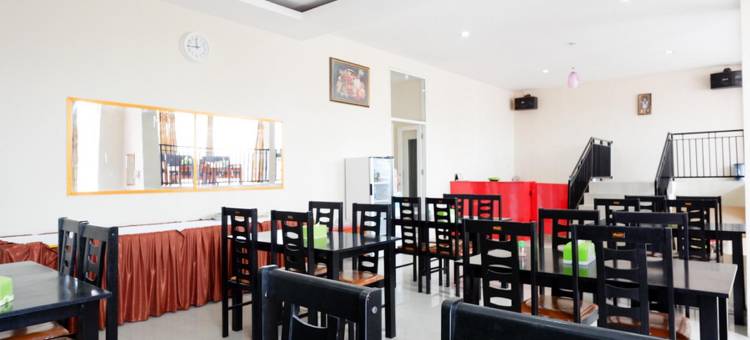 红多兹酒店@奥丽亚马真大酒店(RedDoorz @ Hotel Grand Aulia Majene)图片