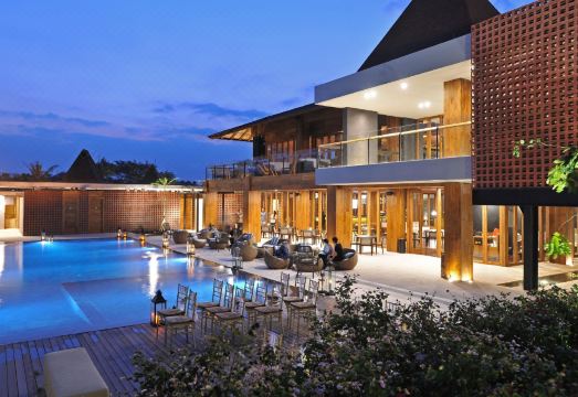 Djoglo Luxury Bungalow Hotel Overview