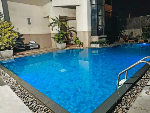 Lanna Palace 2004 Hotel Overview