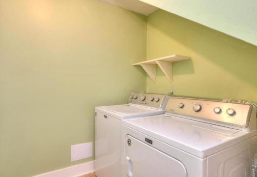 Surfrider I Hotel Overview