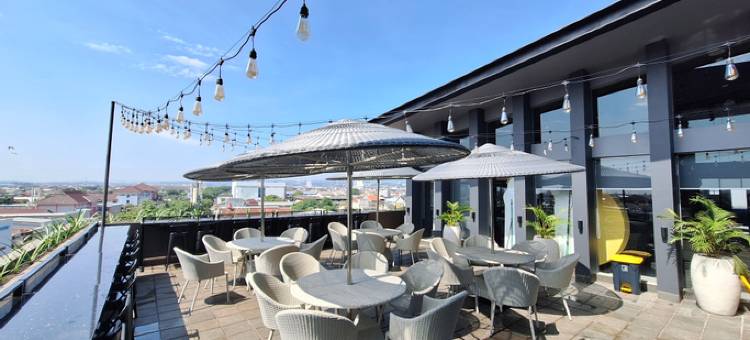 埃诺弗朗特一号酒店三宝垄(Eno Front One Hotel Semarang)图片