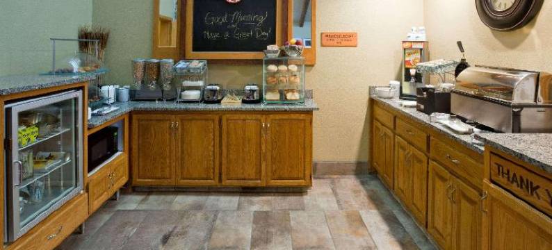 亚历山大美吟温德姆酒店(AmericInn by Wyndham Alexandria)图片