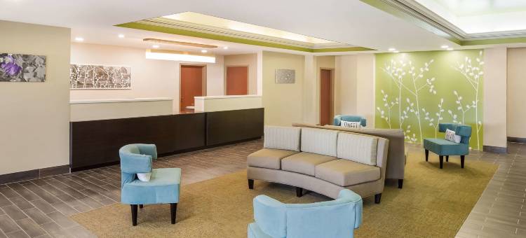 莫比尔萨拉兰北舒眠套房旅店(Sleep Inn & Suites North Mobile Saraland)图片