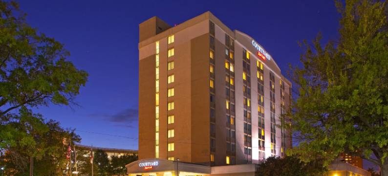 亚历山德里亚五角大楼南部万怡酒店(Courtyard Alexandria Pentagon South)图片