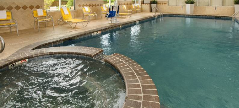 马歇尔万枫酒店及套房(Fairfield Inn & Suites Marshall)图片