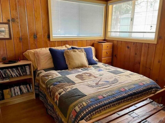 Sequoias Creekside2/Cozy Garden Cabin