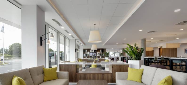 伦敦斯坦斯特德机场希尔顿欢朋酒店(Hampton by Hilton London Stansted Airport)图片