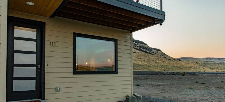 Wild Horse - hot tub, fire pits, game room, EV charger, 15 min to the Gorge图片