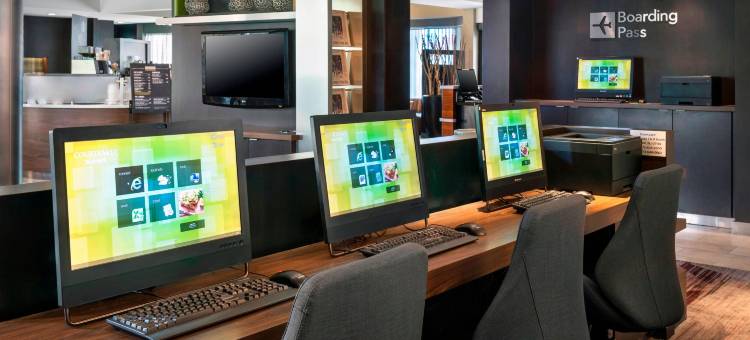 万怡纽瓦克自由国际机场酒店(Courtyard Newark Liberty International Airport)图片