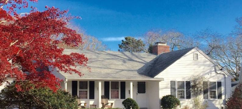 Private Beach on Nantucket Sound - Walk to Beach, Town, Harbor!图片