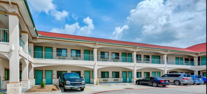 IAH机场北美洲佳价套房酒店(Americas Best Value Inn and Suites IAH Airport North)图片