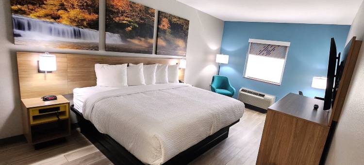 拉塞尔维尔温德姆戴斯套房酒店(Days Inn & Suites by Wyndham Russellville)图片