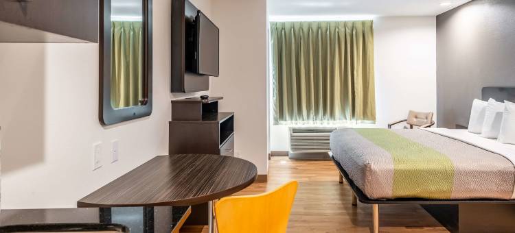 路易斯安那查尔斯湖 6 号开放式客房酒店(Studio 6 Lake Charles, La)图片