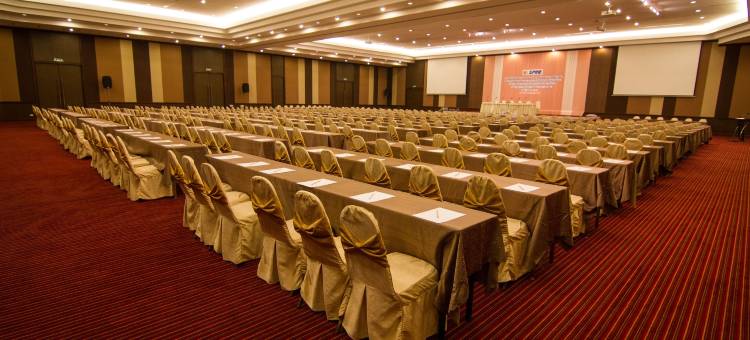 罗勇黄金城酒店(Golden City Rayong Hotel)图片