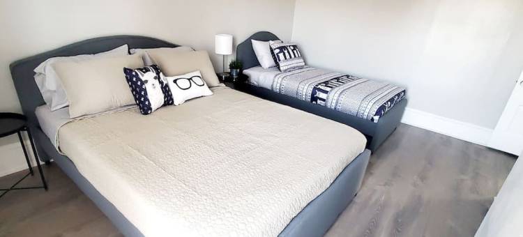 Fire Pit, Outdoor Dining, and Full Kitchen - Charming Family Haven图片