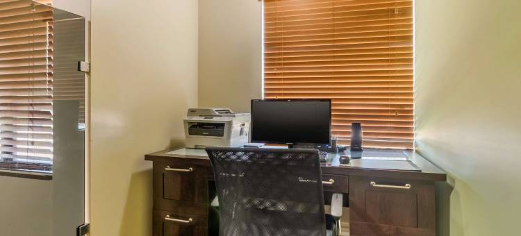 堪萨斯城莱尼克萨凯艺套房酒店(Quality Inn & Suites Lenexa Kansas City)图片