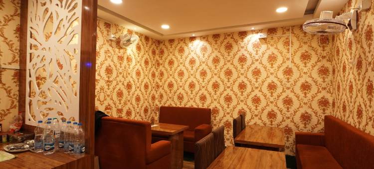 香蒂尼瓦斯酒店(Hotel Shantinivas)图片