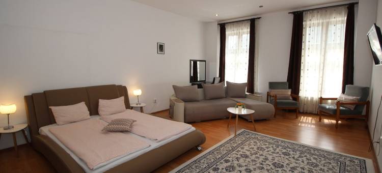 主广场多样公寓(Main Square Apartments & More)图片