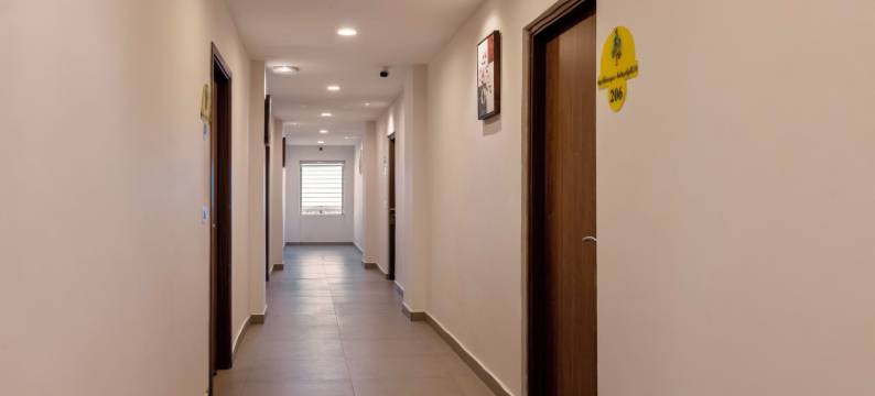 普纳马达湖的Treebo Vsaffron Regency(Treebo VSaffron Regency, Punnamada Lake)图片