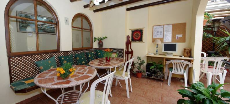 阿扎哈拉旅馆(Hostal Azahara)图片