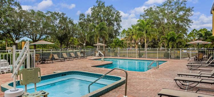 萨拉索塔 I75 舒适套房酒店(Comfort Inn & Suites Sarasota I75)图片