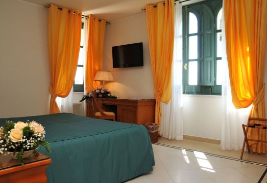 Villa Irlanda Grand HotelHotel Overview