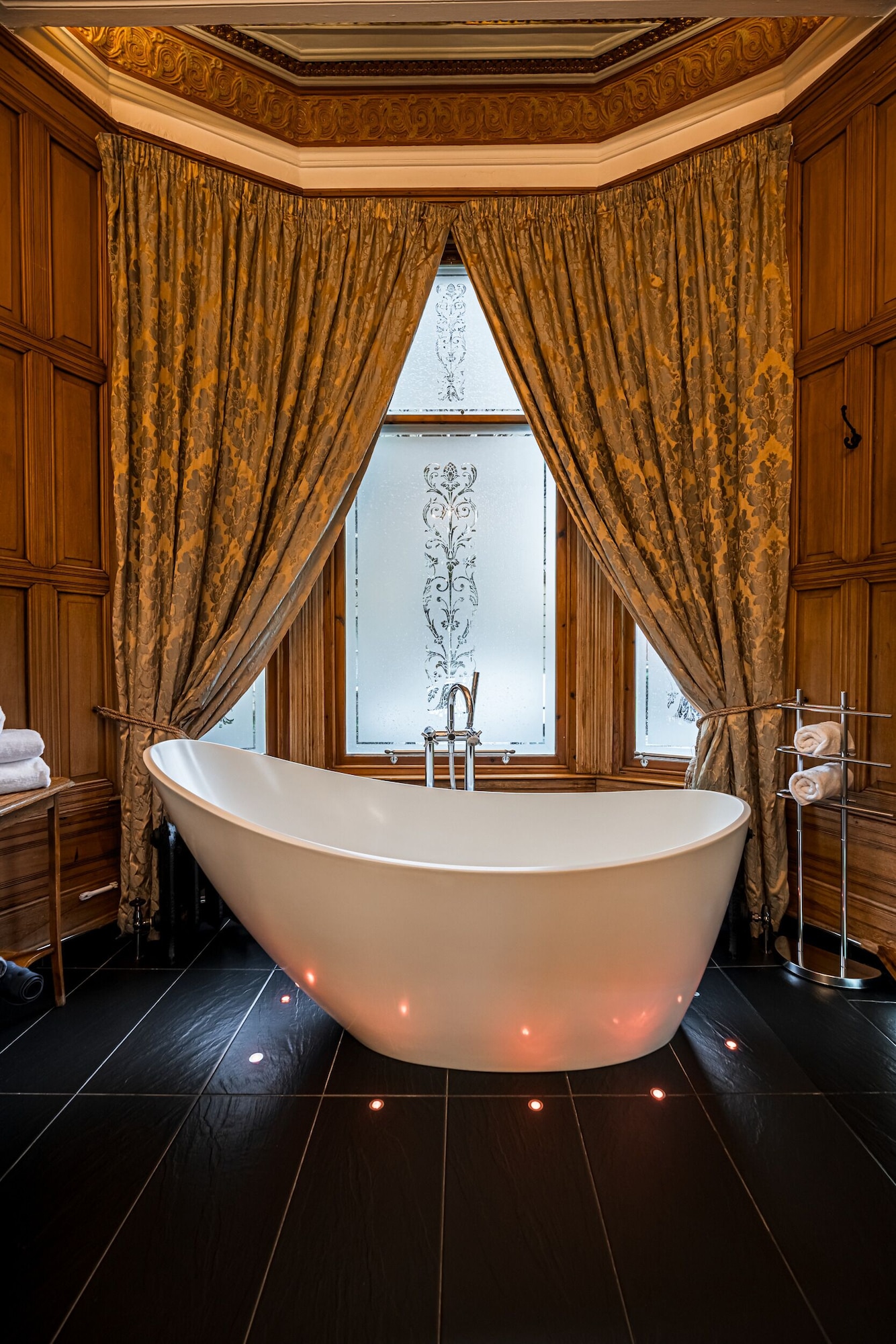 The Alamo Guest House Over view