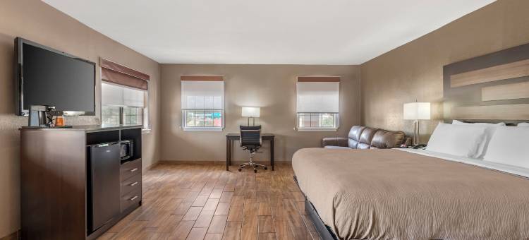 品质酒店及套房新波士顿 - 德克萨卡纳西(Quality Inn & Suites)图片