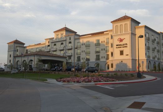 Woolley's Classic Suites Denver Airport Hotel Overview