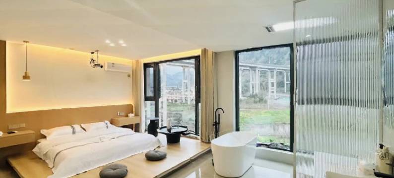 雅安悦慢时光民宿(雅州廊桥店)图片