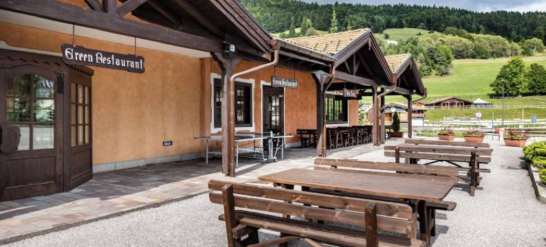 高尔夫酒店(Golf Hotel)图片