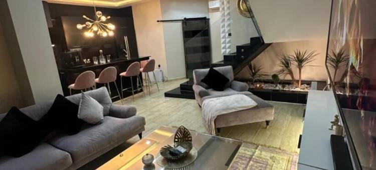 豪华中央舒适别墅(Luxury Central Cosy Villa)图片