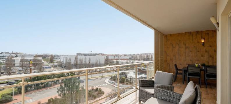 拉各斯露台泳池之家(LAGOS TERRACE WITH POOL by HOMING)图片