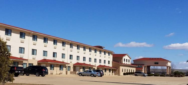 I-74 及 155 舒适套房酒店(Comfort Inn & Suites at I-74 and 155)图片