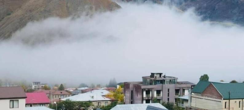 卡兹别基金字塔(Paradise Kazbegi)图片