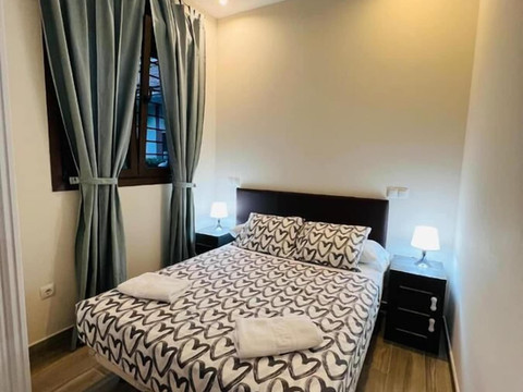 亨纳雷斯走廊宾馆