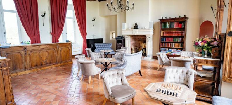 蒂利城堡(Château de Tilly)图片