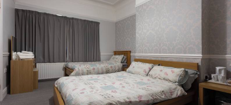 奥瑞尔公园酒店(Orrell Park Hotel)图片