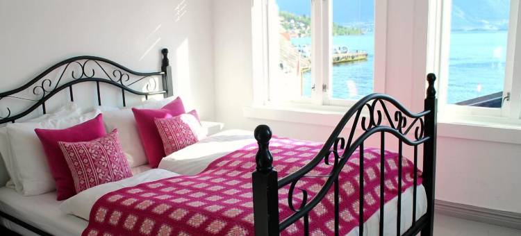 罗森达尔旅游酒店(Rosendal Turisthotell)图片