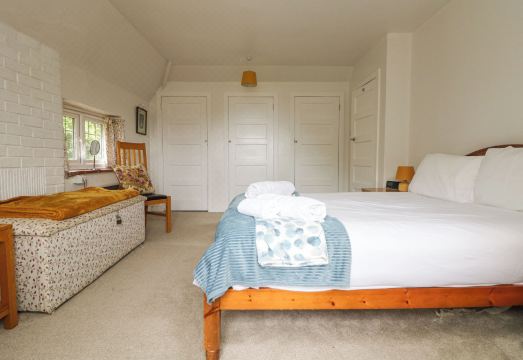 Flushing Meadow Hotel Overview