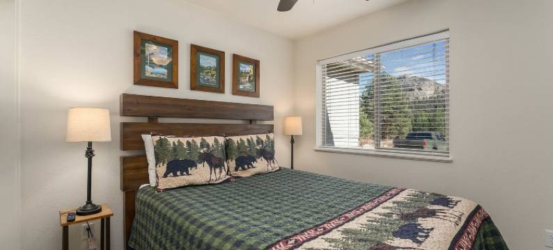 罗基山的宁静 2卧室联排别墅 by RedAwning(Serenity in the Rockies 2 Bedroom Townhouse by RedAwning)图片