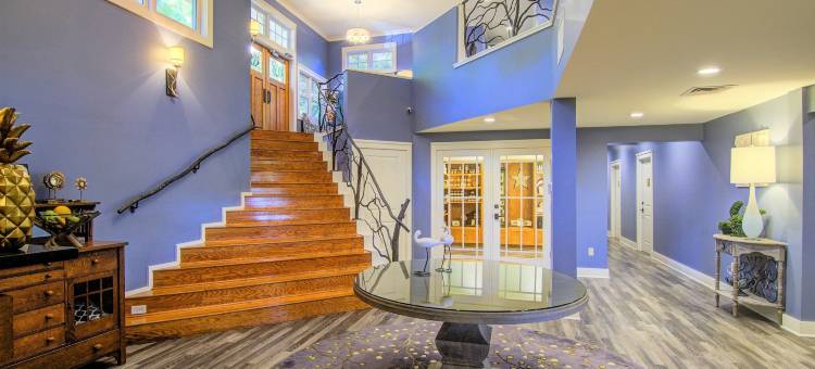 观景台湖畔旅馆(Lookout Point Lakeside Inn)图片