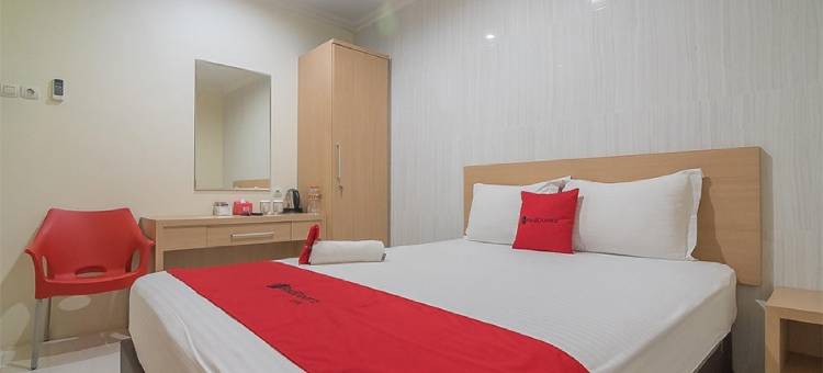 红多兹酒店-近三宝垄MT哈尔优诺(RedDoorz Near MT Haryono Semarang)图片