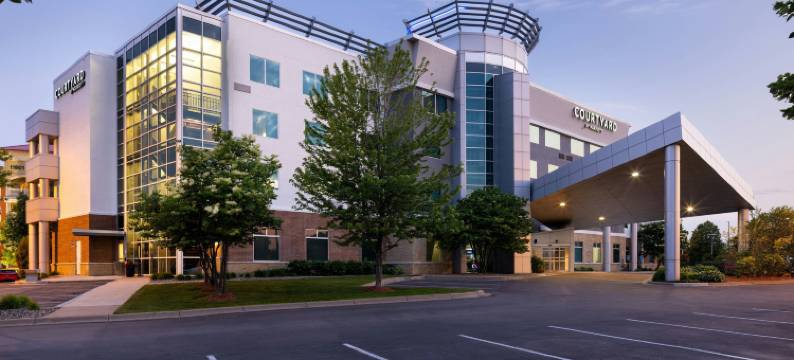 明尼阿波利斯枫树格罗夫/阿伯莱克斯万怡酒店(Courtyard Minneapolis Maple Grove/Arbor Lakes)图片