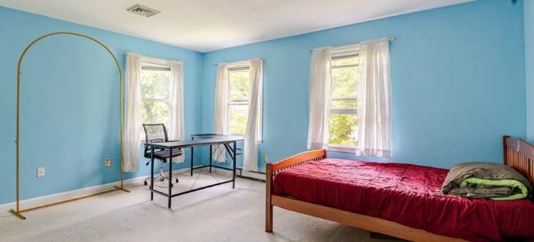 3-bedroom building in charming Taunton with AC, WiFi. Enjoyable Jacuzzi Bathtub图片